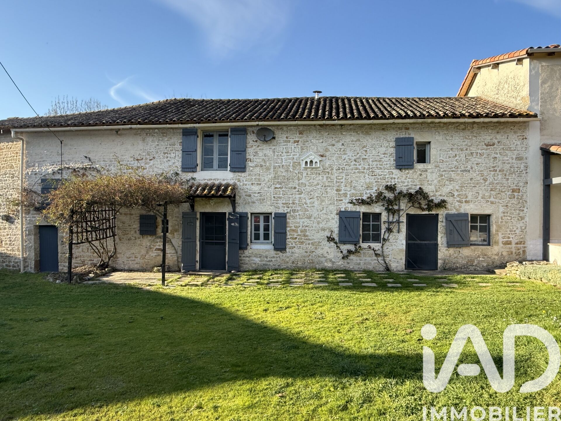 Vente Maison/villa 9 pièces - Photo 2