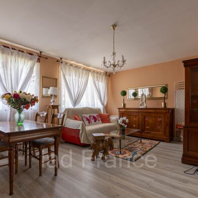 Appartement 3 pièces 153000 €