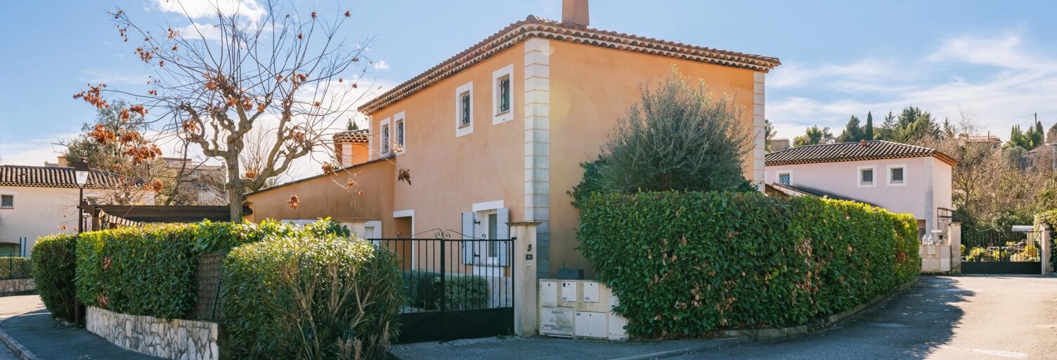 Maison 4 Pièces 98 m² à vendre à Le Rouret (06650)