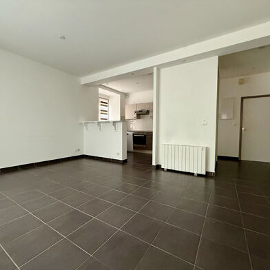 Appartement 3 pièces 629 €
