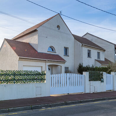 Maison 5 pièces 445000 €