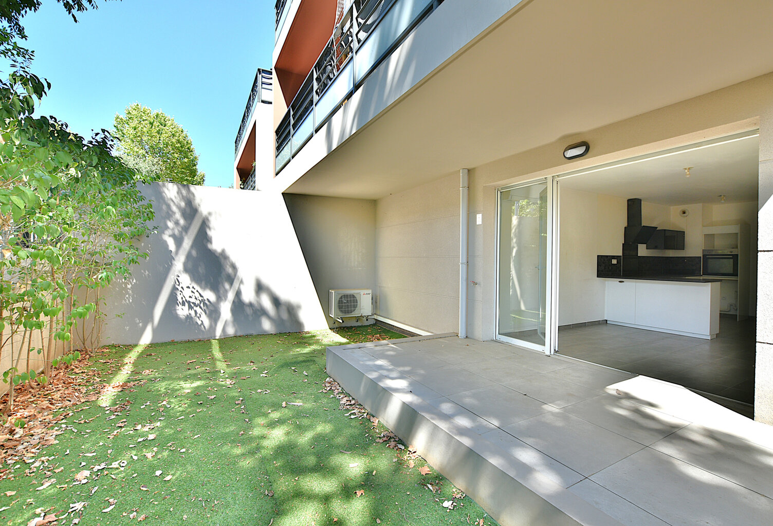 T2 REZ DE JARDIN TOULON EST — photo 1