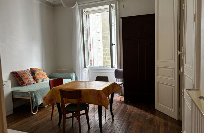 APPARTEMENT 4 PIECES CENTRE VILLE - GUIST'HAU — photo 4