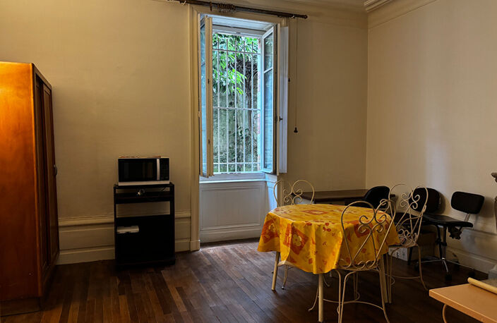 APPARTEMENT 4 PIECES CENTRE VILLE - GUIST'HAU — photo 5