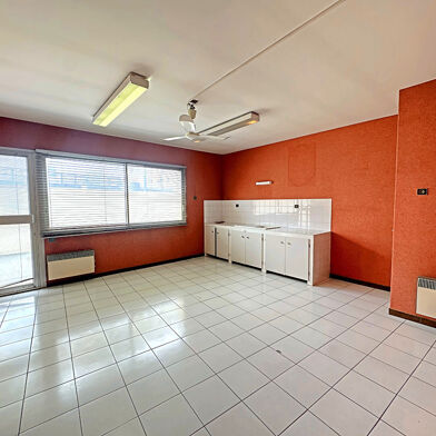 Commerce 3 pièces 956 €