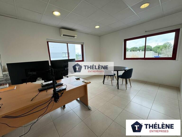 BUREAUX à LOUER — photo 1
