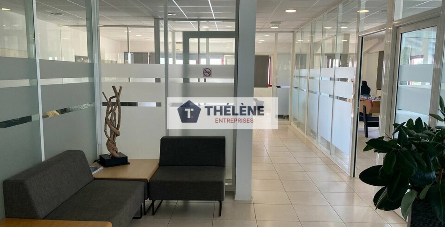 BUREAUX à LOUER — photo 1