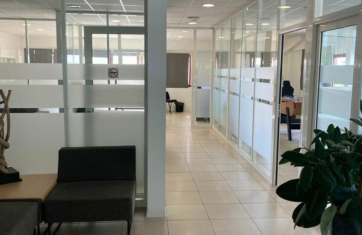BUREAUX à LOUER — photo 5
