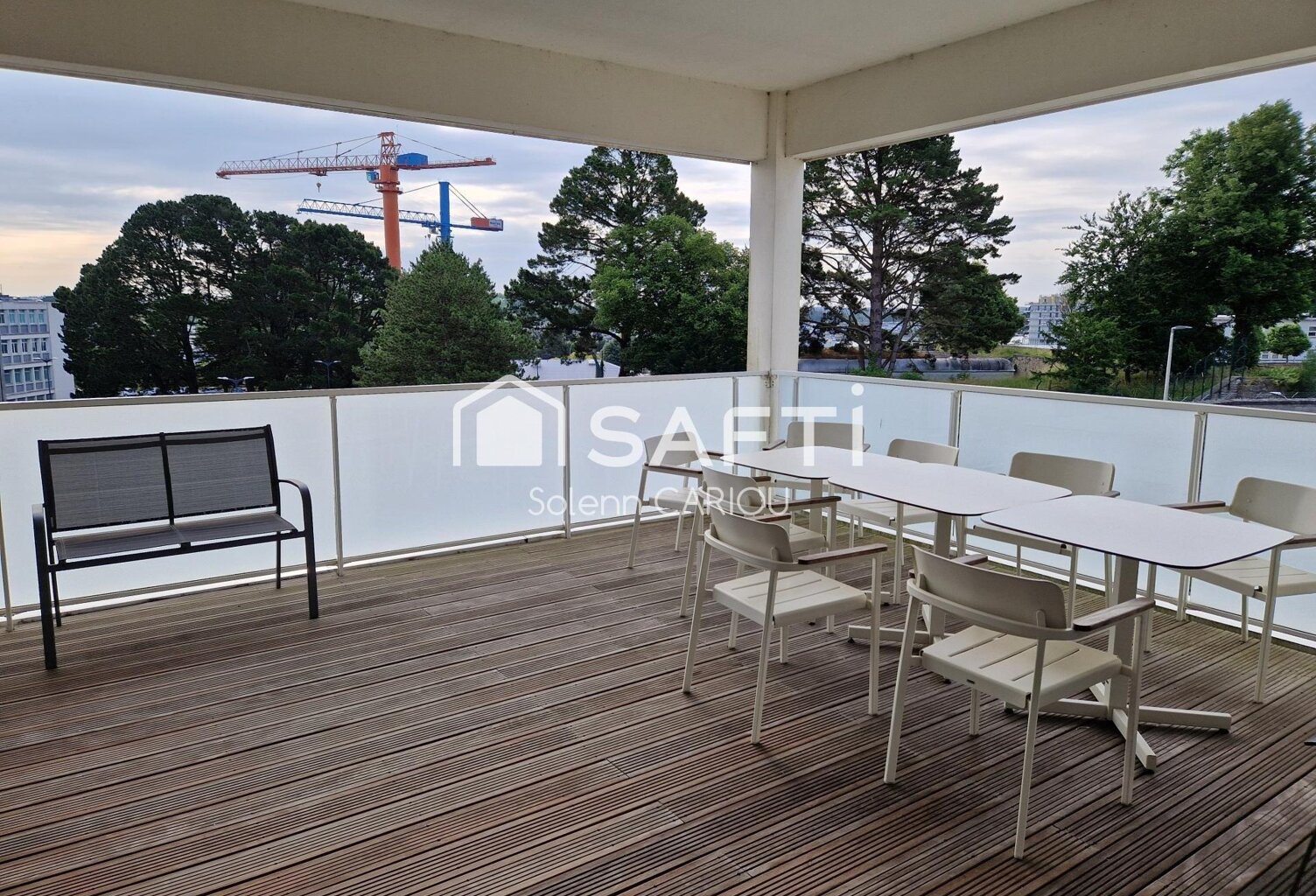 Ensemble tertiaire de 1 400 m² au cœur d'un secteur stratégique — photo 1