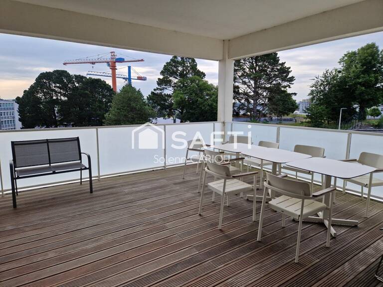 Ensemble tertiaire de 1 400 m² au cœur d'un secteur stratégique — photo 1