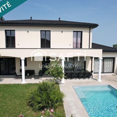 Maison 12 pièces 598000 €