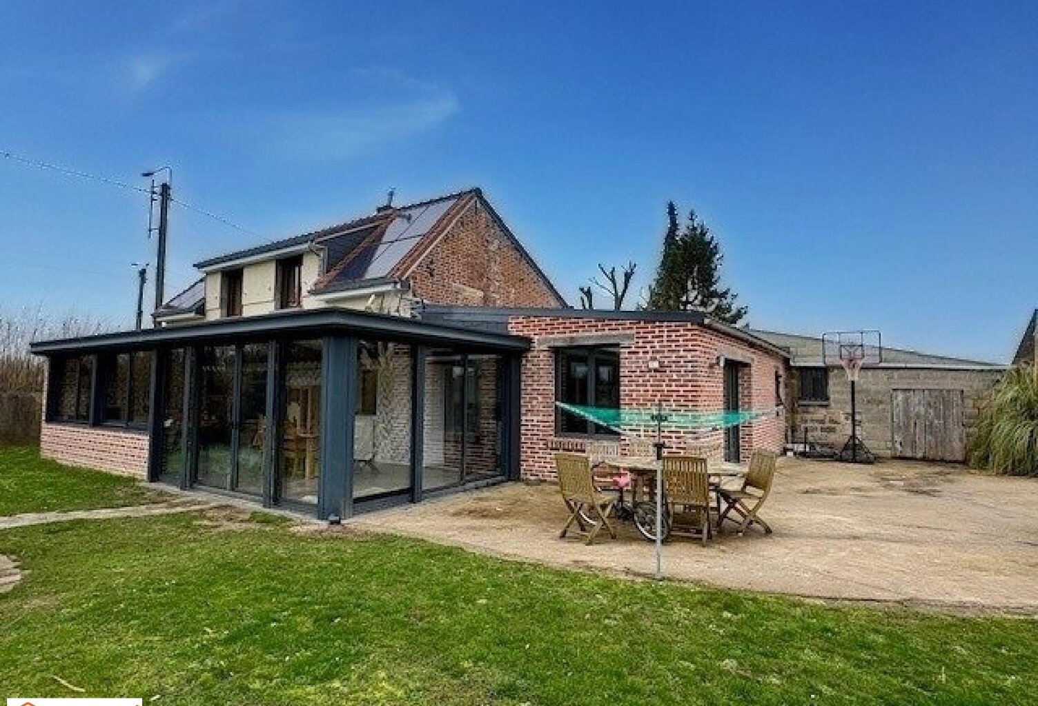 Maison individuelle rénovée à Sepmeries habitable de Plain-Pied avec jardin et garage — photo 1