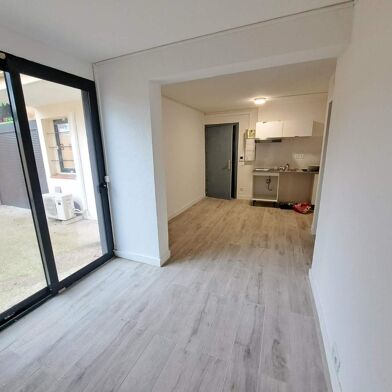 Appartement 2 pièces 563 €
