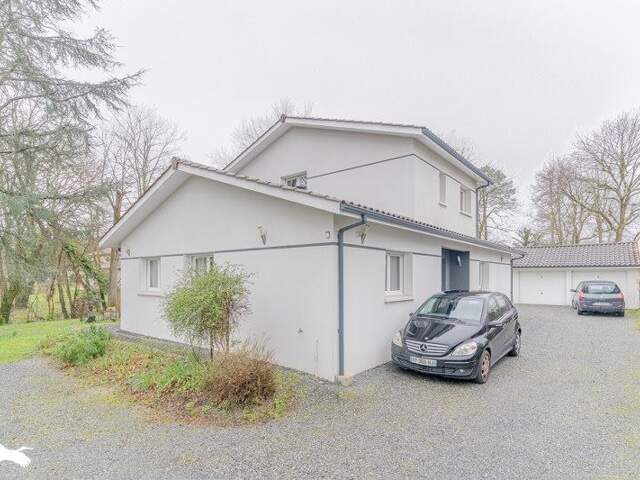 Contemporaine de 7 pièces principales — photo du bien