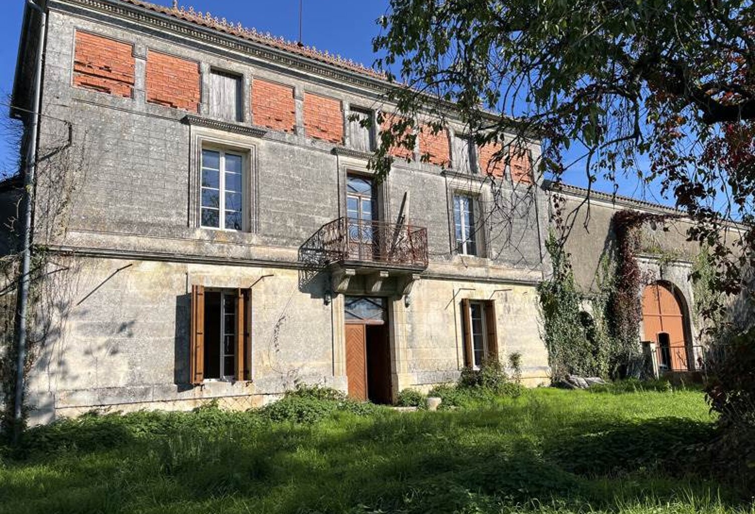Charentaise de 5 pièces principales — photo 1