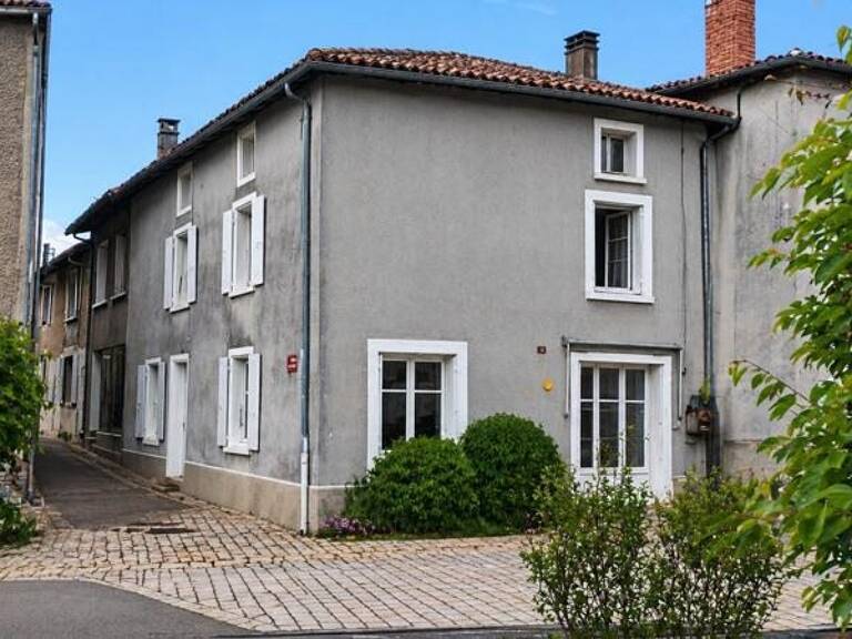 Maison de bourg de 7 pièces principales — photo 1