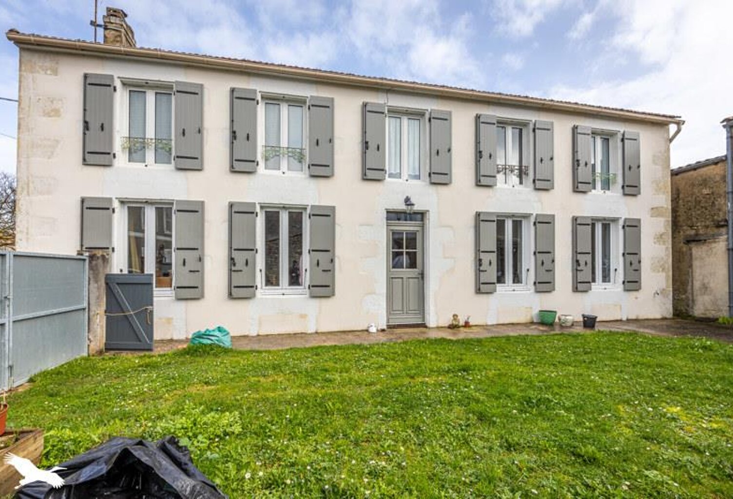 Maison en pierre de 7 pièces principales — photo 1