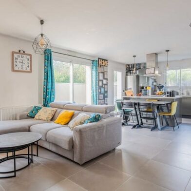 Maison 4 pièces 303688 €