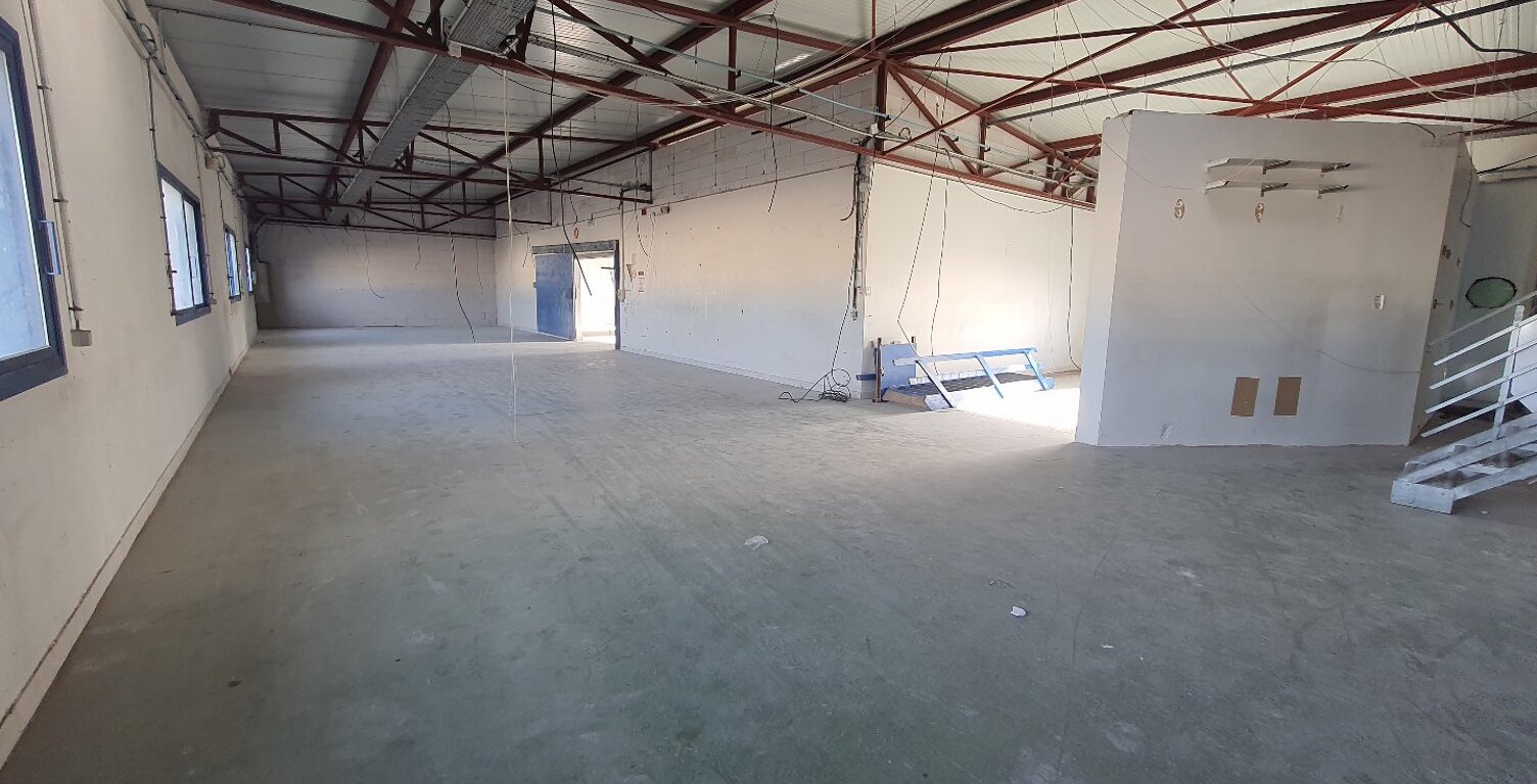 Entrepôts et Bureaux — photo 1