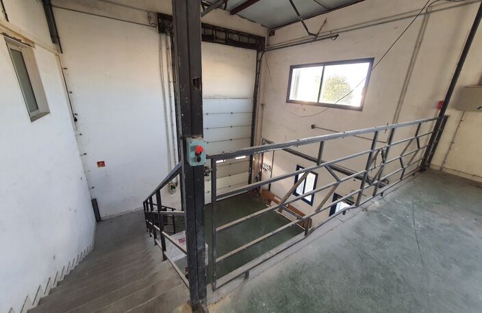 Local commercial — photo 3