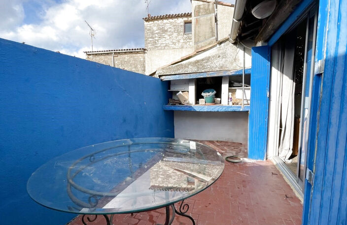 Investisseur Maison d'habitation avec commerce et appartement AIGUES MORTES — photo 2