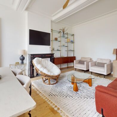 Appartement 6 pièces 1890 €