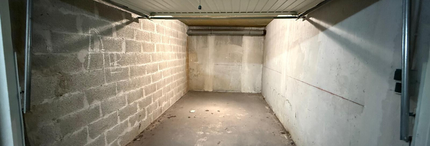 Garage   m² à vendre à Marseille 5 (13005)