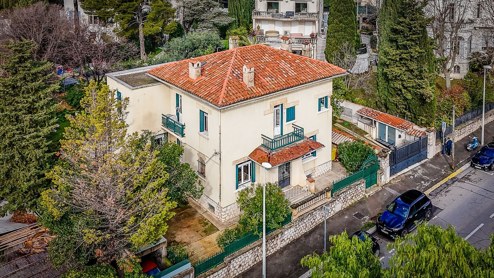 Villa / Maison  T8 à vendre Marseille 8eme 13008