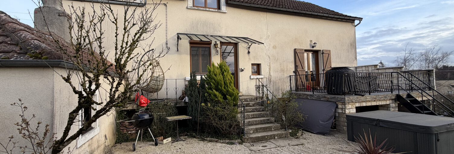 Maison 5 Pièces 135 m² à vendre à Asnières-en-Montagne (21500)