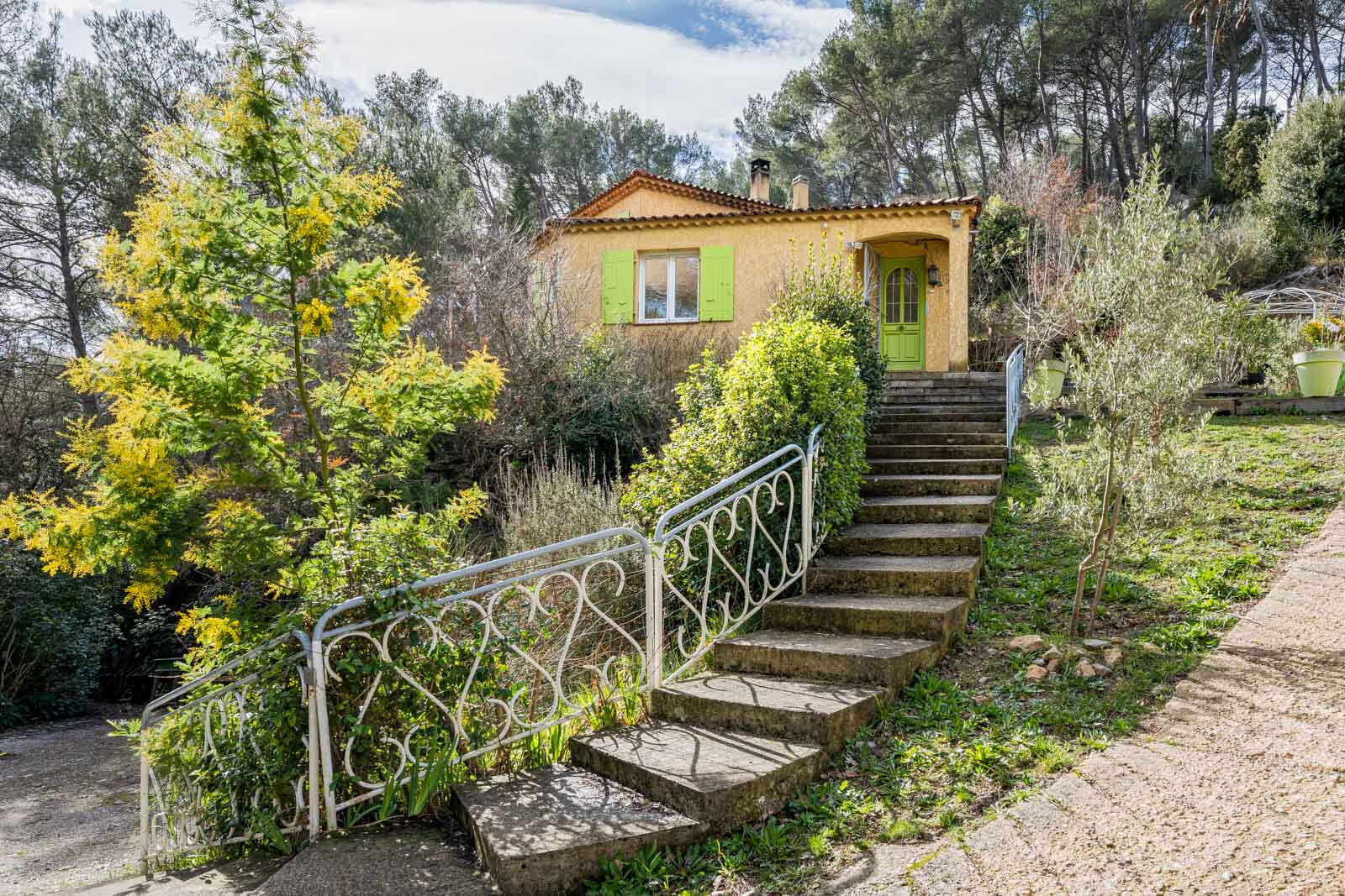 Villa / Maison 5 pièces  à vendre Auriol 13390