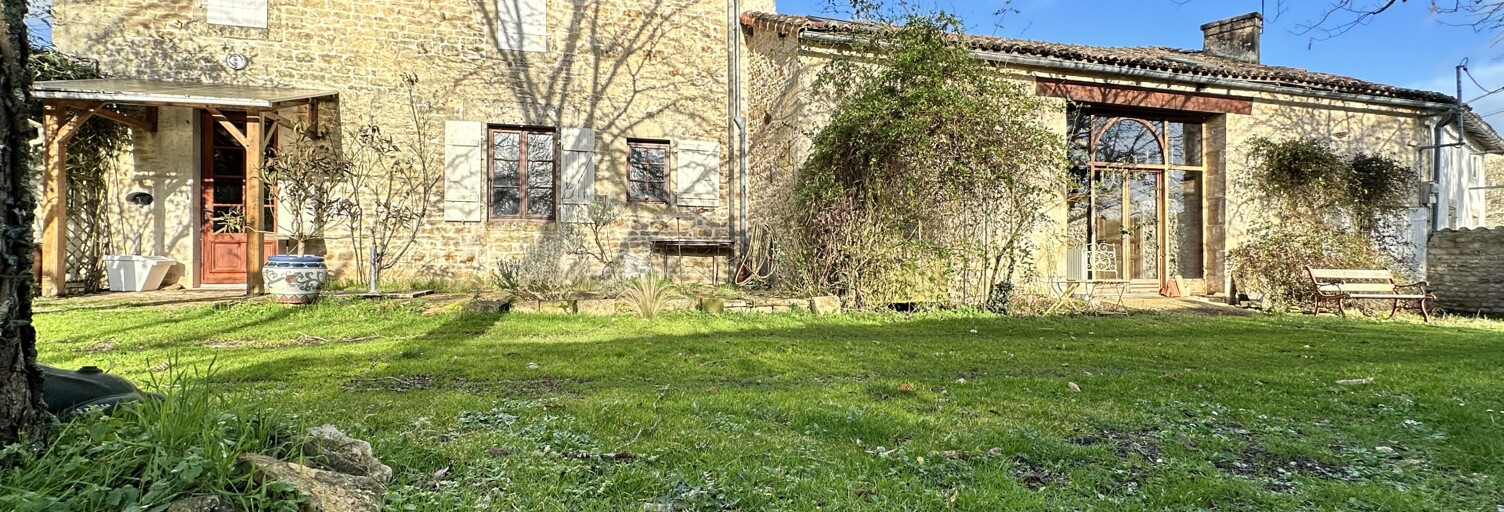 Maison 5 Pièces 202 m² à vendre à La Chapelle-Pouilloux (79190)