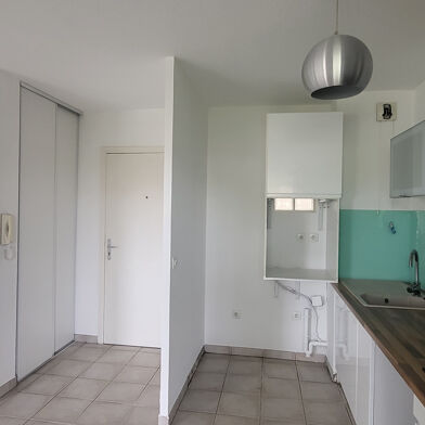 Appartement 3 pièces 926 €