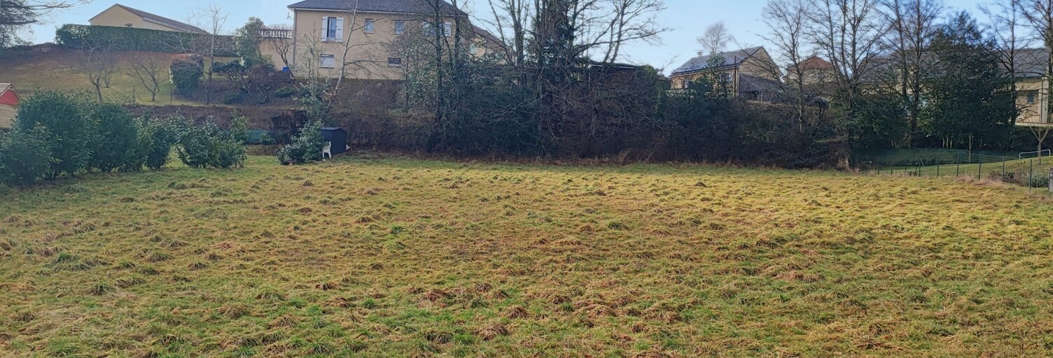 Terrain  1385 m² à vendre à Lafeuillade-en-Vézie (15130)