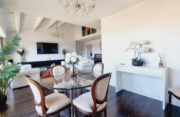 SAINT-RAPHAEL CENTRE - 3 PIECES DERNIER ETAGE — photo 2