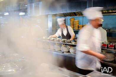 Commerce  380000 €