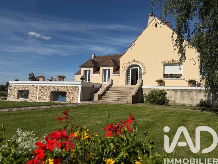 Vente Maison/villa 8 pièces — photo 1