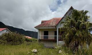 Maison 10 Pièces 250 m² à vendre à La Plaine-des-Palmistes (97431)