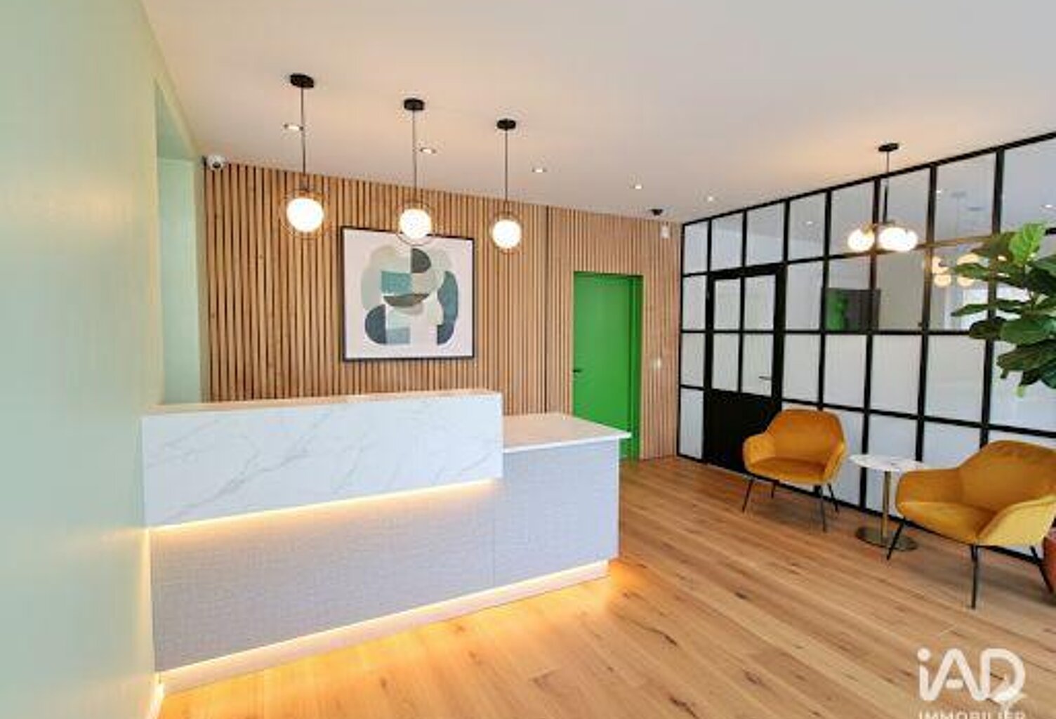 Vente Local d'activités 180 m&sup2; — photo 1
