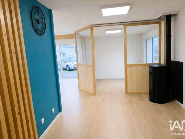 Location Local d'activités 127 m&sup2; — photo du bien