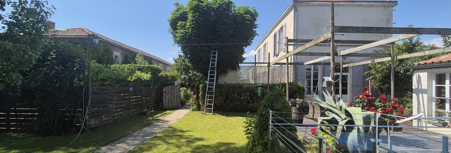 Maison 14 Pièces 574 m² à vendre à Bourgneuf (17220)