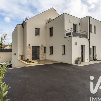 Maison 13 pièces 1090000 €