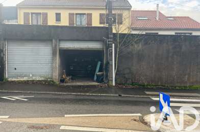 Garage  23000 €