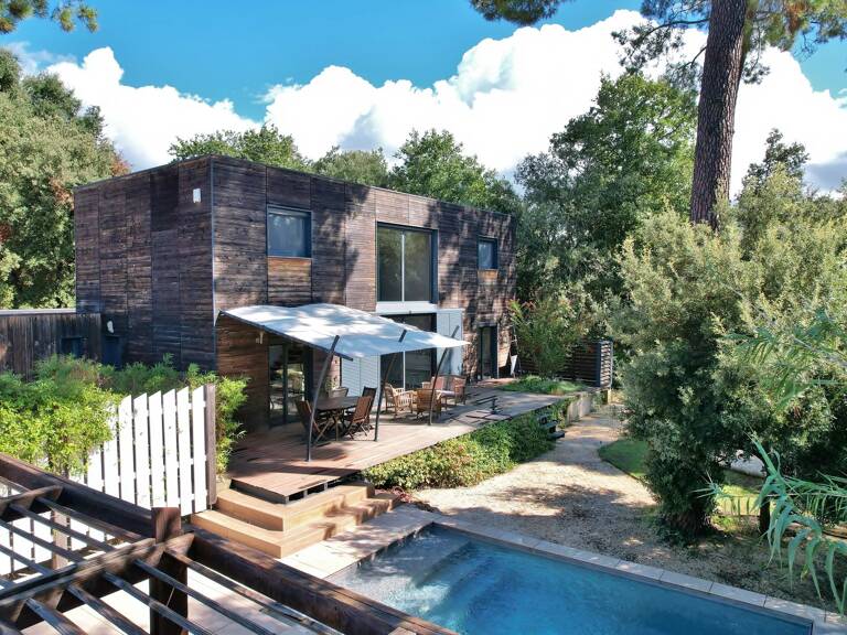 A 10 minutes d'Uzès, Villa de construction bois avec piscine — photo 1