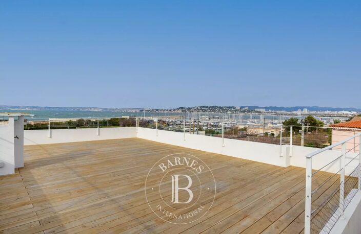 MARSEILLE 13008 LA POINTE ROUGE - VILLA CONTEMPORAINE PREMIÈRE L — photo 5