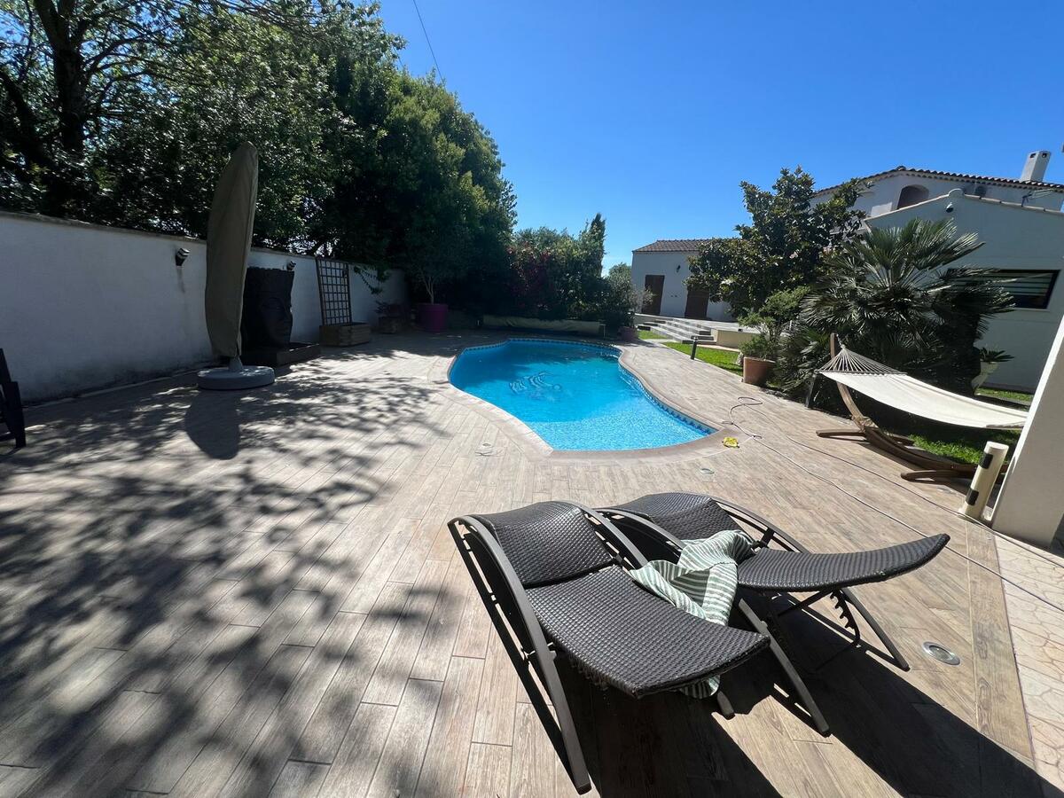 Villa / Maison  T6 à vendre Saint-Victoret 13730