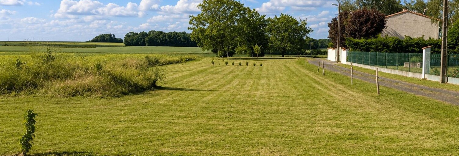 Terrain  2355 m² à vendre à Asnières-la-Giraud (17400)