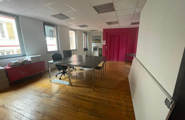 Location commerce  400 m² à Toulouse (31000) — photo 5