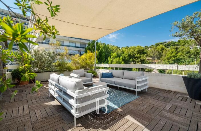 VENTE - MARSEILLE - 13008 - CADENELLE - DERNIER ÉTAGE AVEC TOIT — photo 5