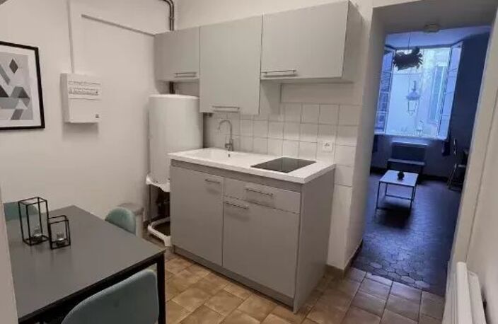 Arles centre historique - Studio 24m² – 1er étage — photo 4