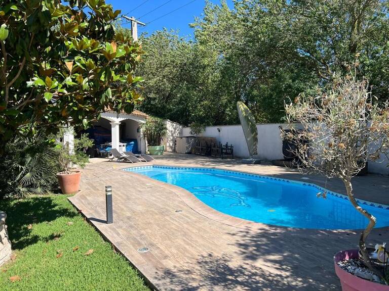 Villa 170 m² aux prestations intérieures récentes, piscine — photo 1